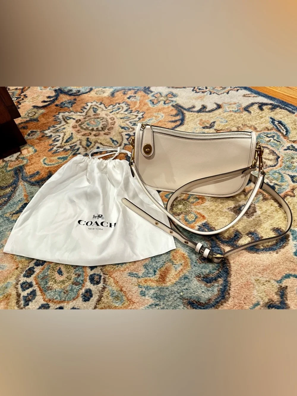 🤍Coach Swinger Bag🤍 - Picture 5 of 13